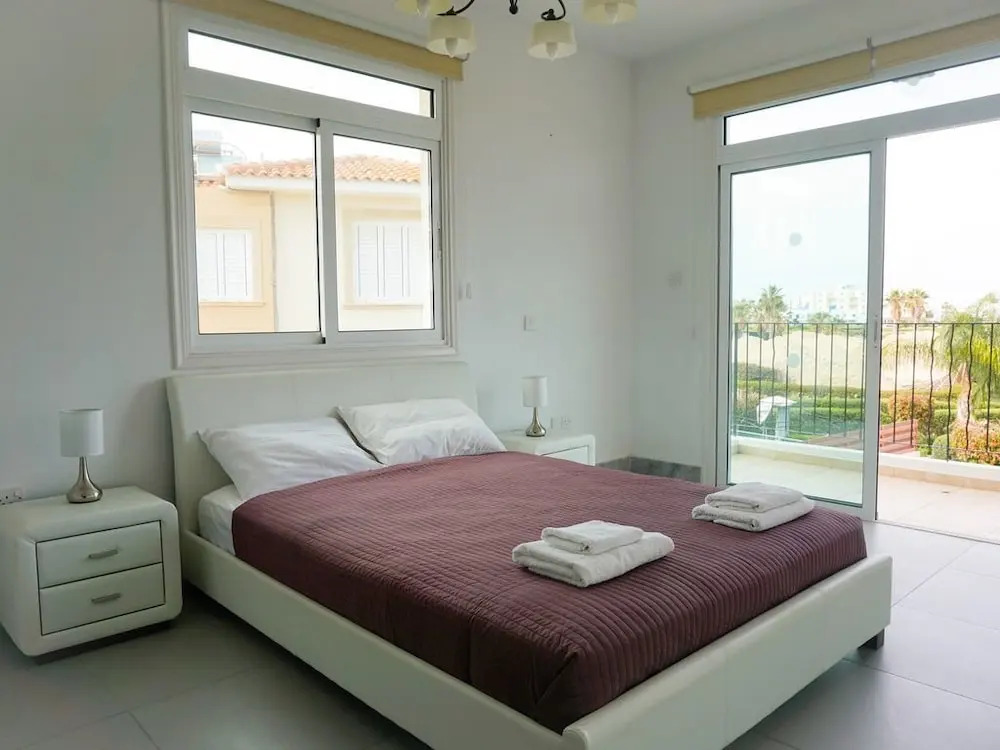 Beach Front Bella Vista by Ezoria Villas