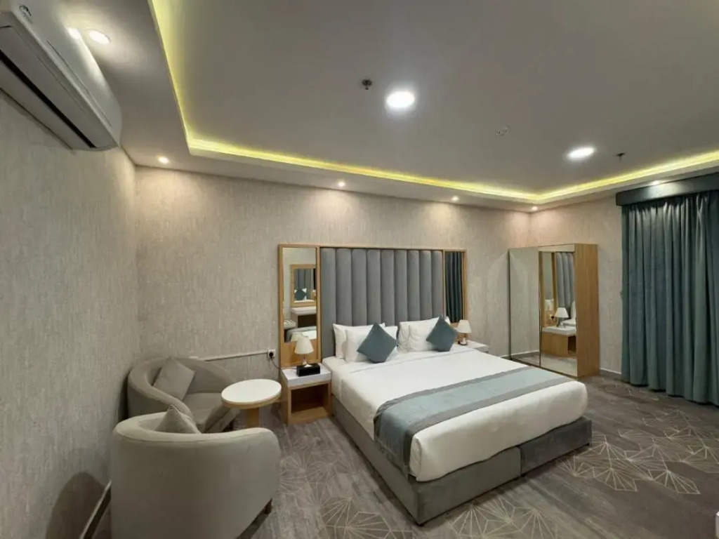 Rose Land Hotel