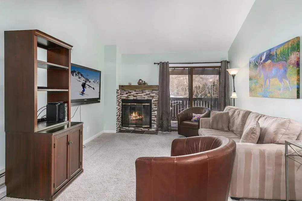 C305 W Beaver Creek Blvd 2 Bedroom Condo by RedAwning