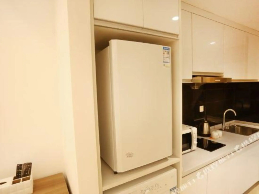 Qingdao Sihai Jiuzhou Hotel (Wuyue Plaza pengpaidao store)