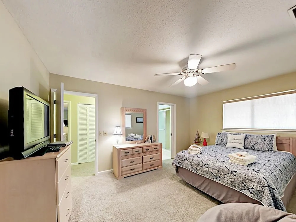 Sea Pines 2br W/ Patio, Near Beach 2 Bedroom Home