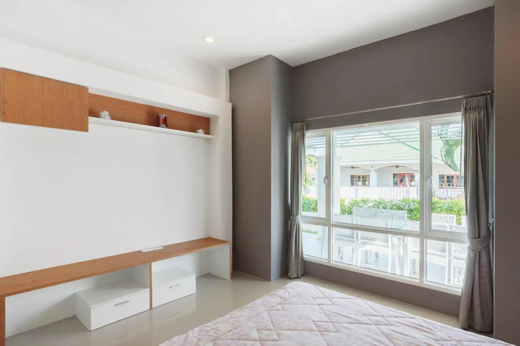 Baan Suk Sabai by Favstay