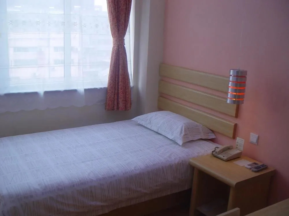 Hanting Hotel (Jinan Quancheng Plaza Chaoshan Stre