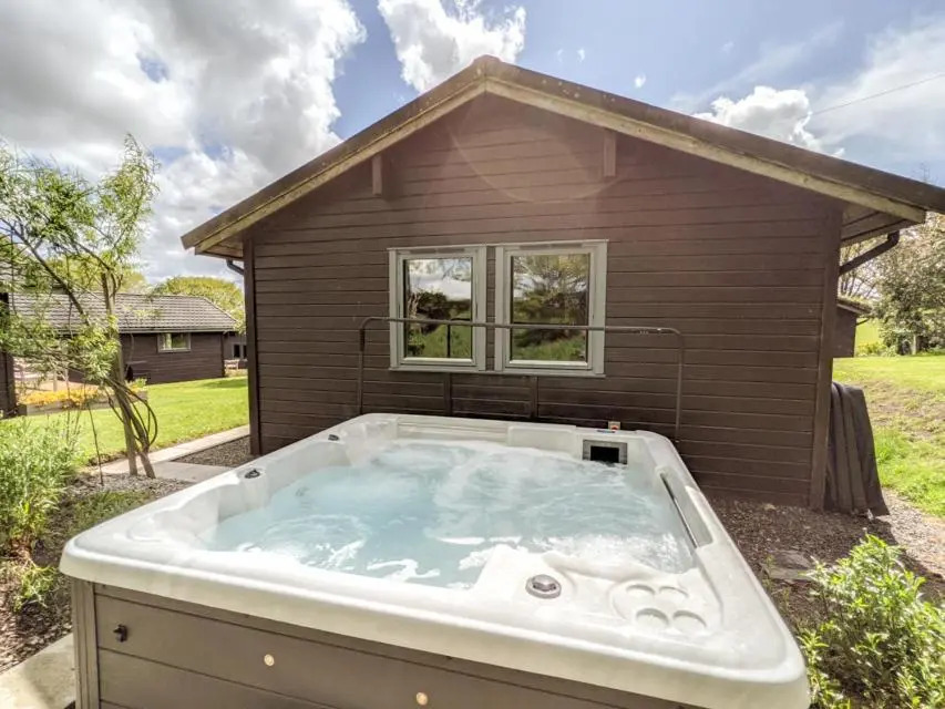 Avallon Lodges