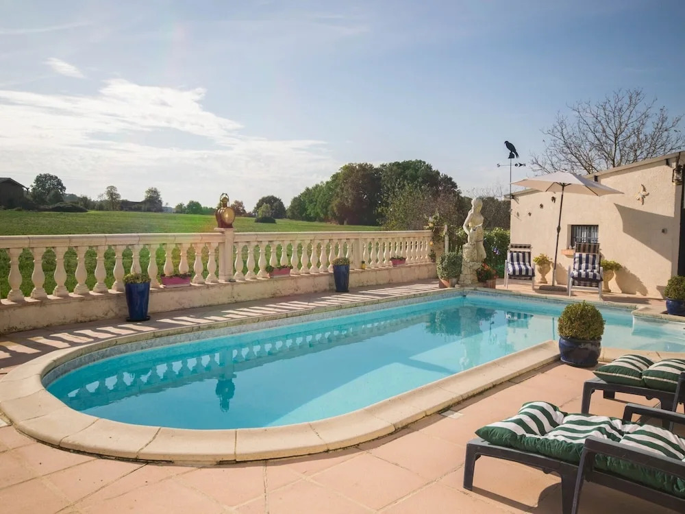 Comfortable Holiday Home With Private Pool