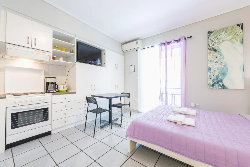 Zenios Kisamos-Pretty comfy studio