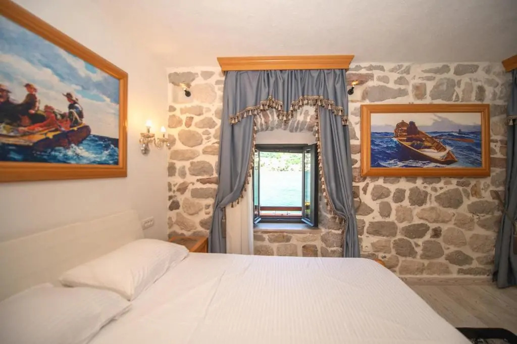 SEASIDE HOUSE KOTOR