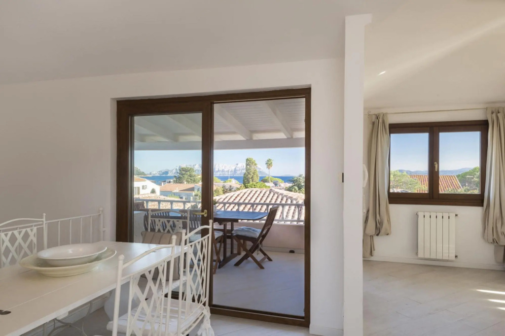 Villetta has two levels with beautiful sea view and located in front of a small park for children an-VILLA GINEPRO
