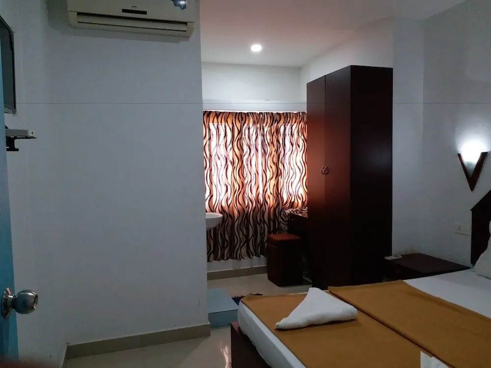 Annapoorneshwari Tourist Home