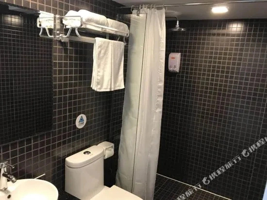HeYi Hotel