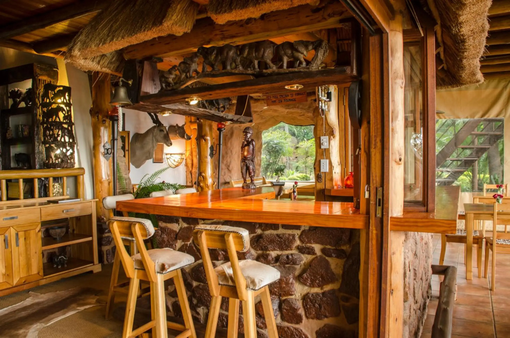 Hartbeespoortdam Lodge