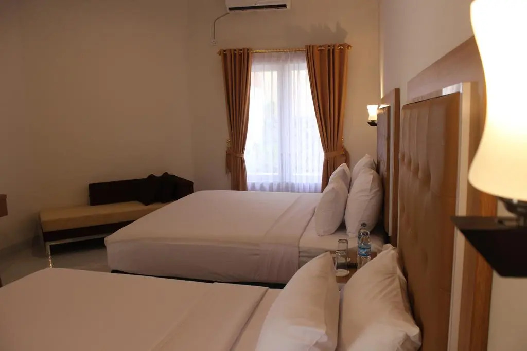 Pesona Bay Sea View Hotel