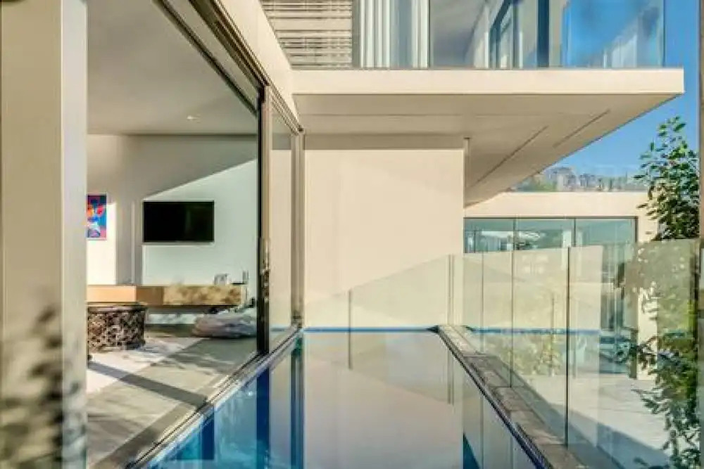 Unique Camps Bay Apartment w Private Pool Coral Sea