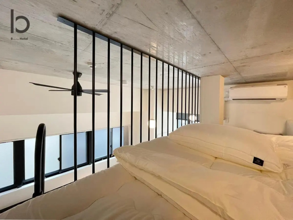 Newly open 1BR apt for 7ppl with loft and city scenic view