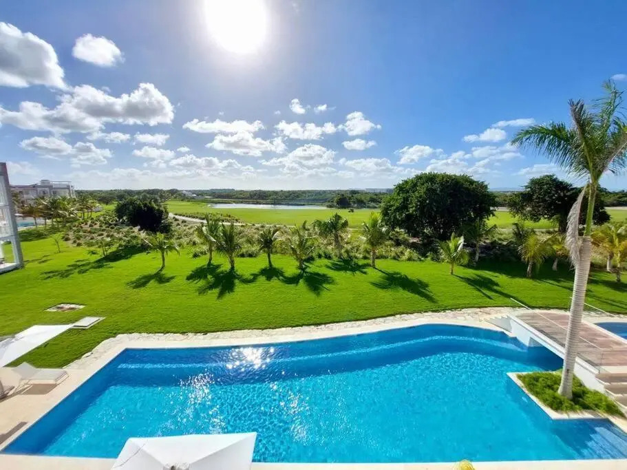 Modern 2BDR Pool and Golf View at Cana Pearl