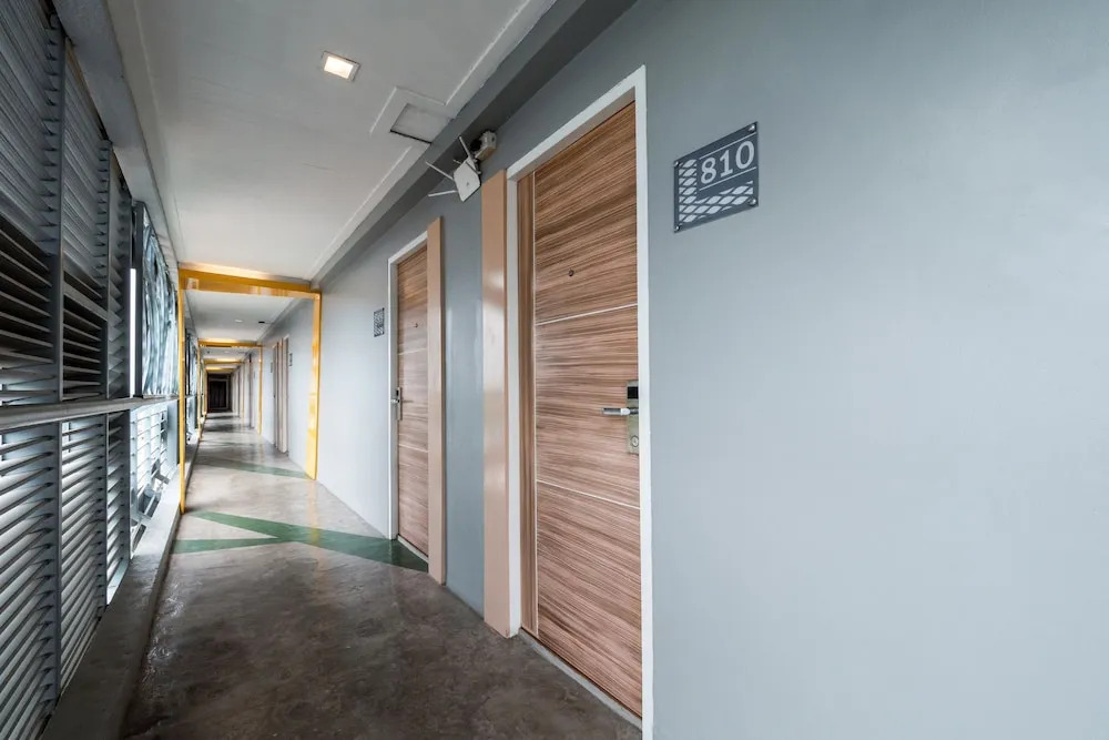 Curve Boutique Hotel