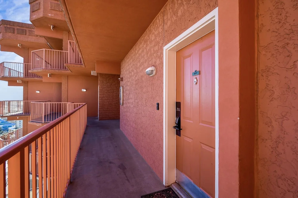 Shores Of Panama 2217- Elegantly Decorated, Sleeps 6, Free Fun! 1 Bedroom Condo by RedAwning