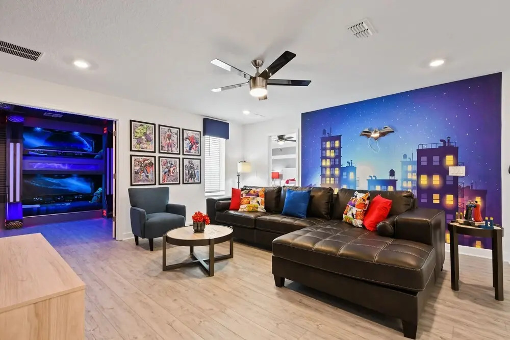 Striking Disney Themed10br Pool/spa/game Room
