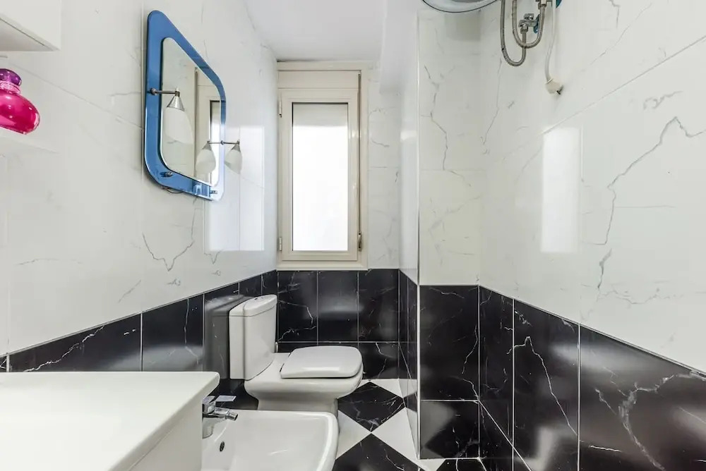 Stylish Apartment by the Beach Free Parking