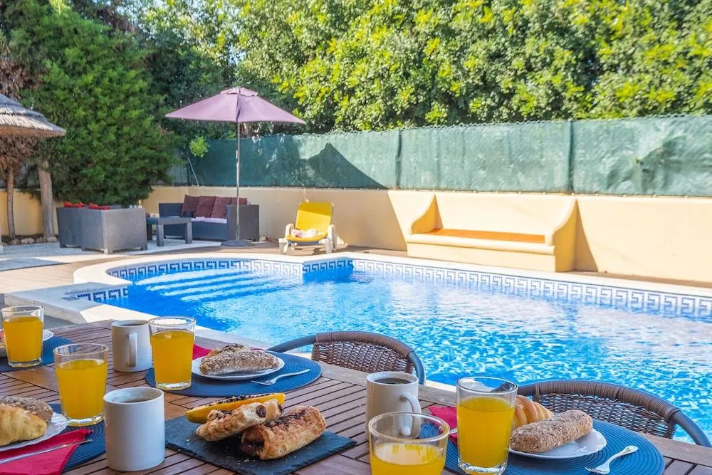 Villa Royal Sandals - com BBQ e piscina aquecível em Albufeira