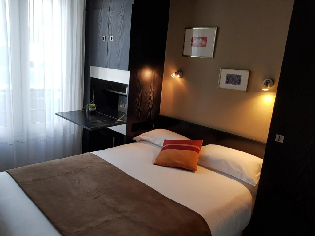 HOTEL ALISON