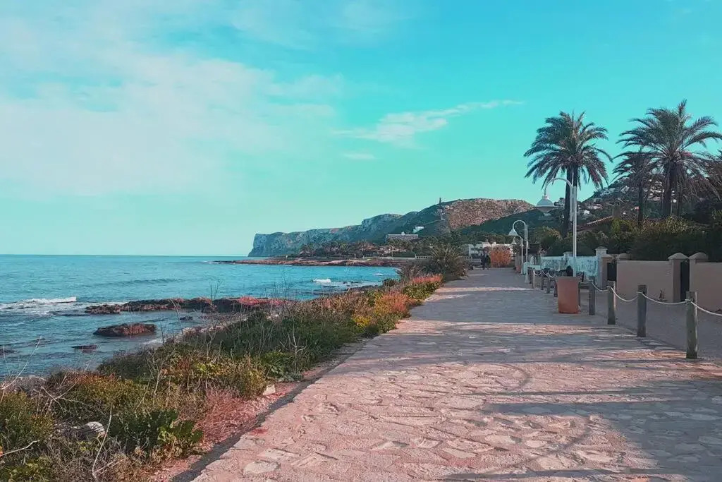 Perfect family holiday! Modern penthouse in Dénia only 200 m to the beach!