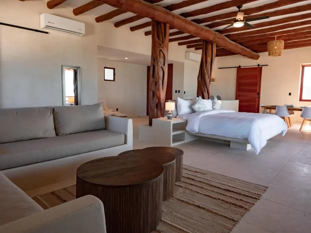 Beach Front Hotel Boutique DK House