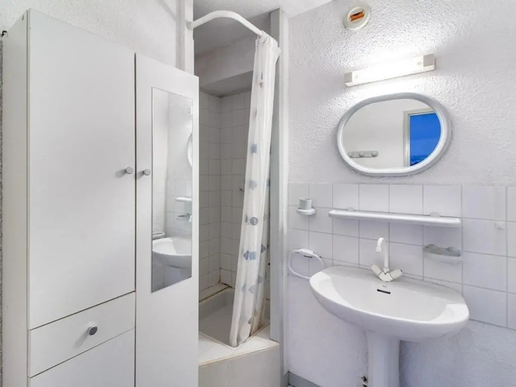 Appartement Esquièze-Sère, 2 pièces, 6 personnes - FR-1-402-28