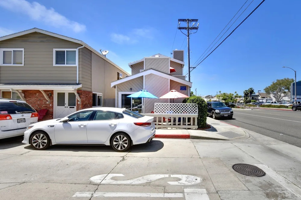 129 27th St Yipa 1 Bedroom Duplex