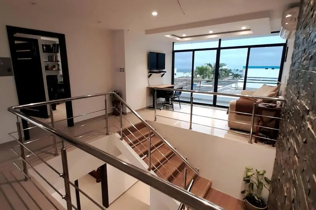 Espectacular casa grande vacacional en Manta!