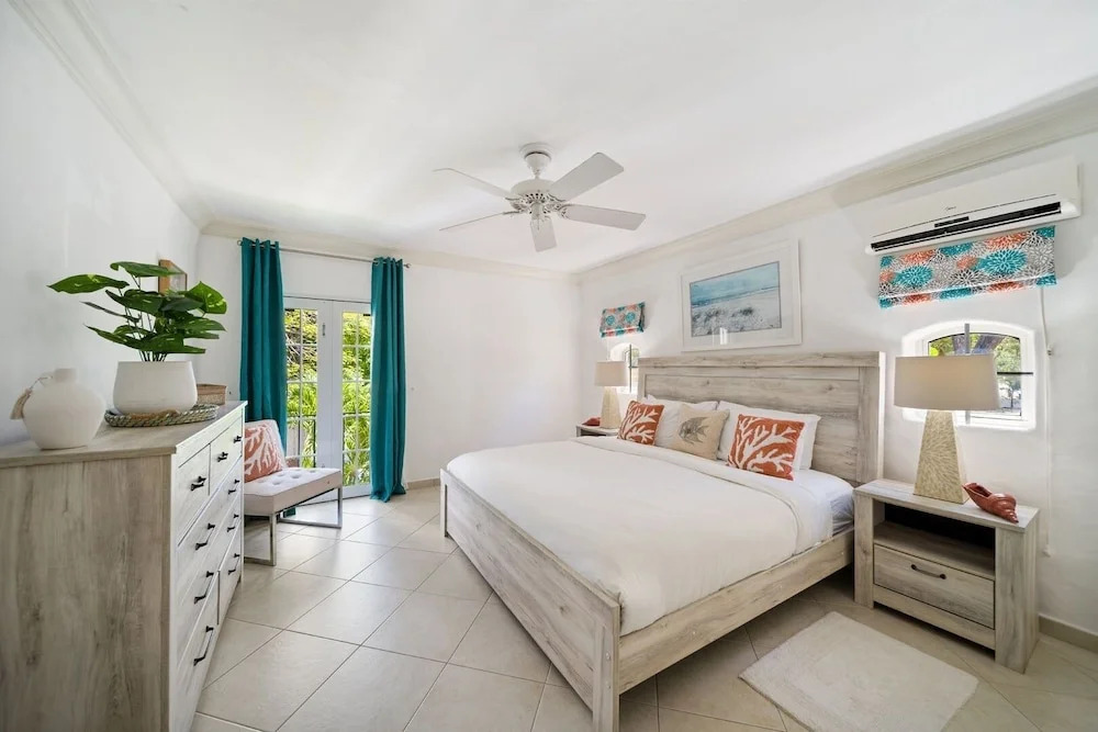 Glitter Bay Estate 314 1 Bedroom Apts