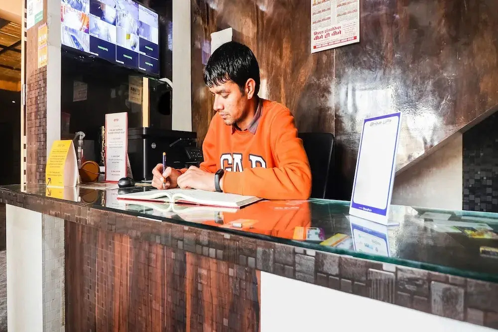 Spot On 62209 Yash Hotel
