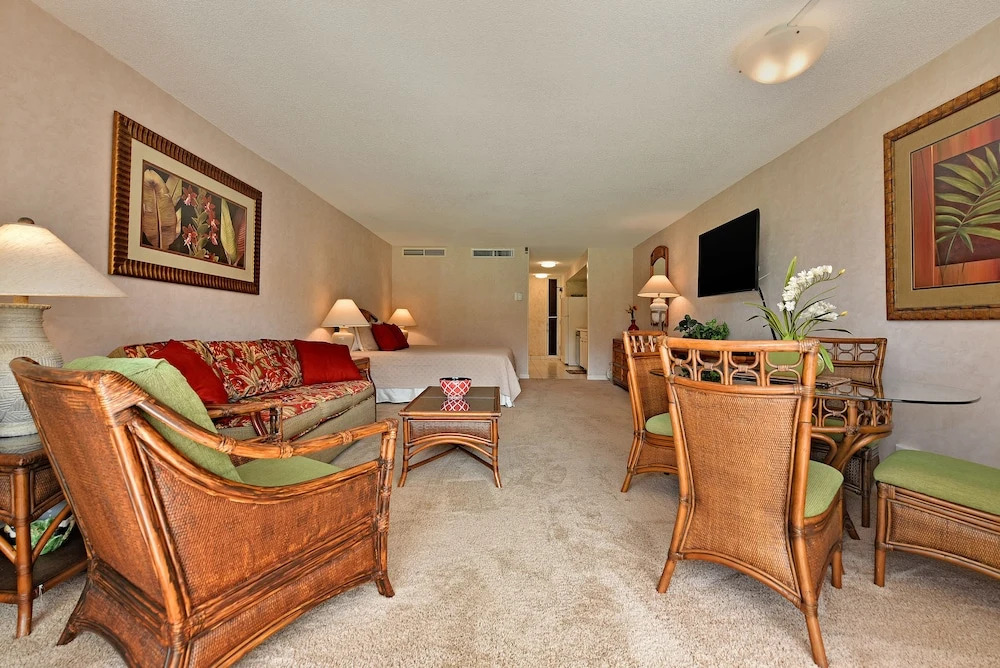 Eldorado J111 Studio Bedroom Condo