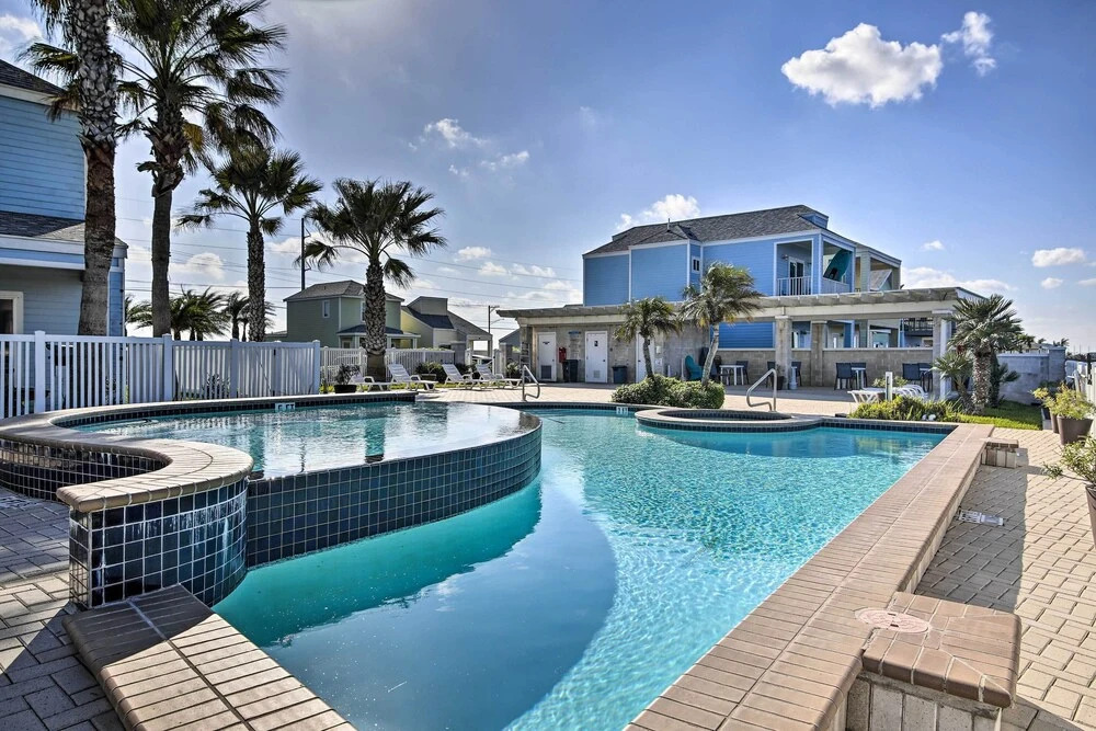 5 Mi to Beach: Pet-Friendly Port Isabel Home