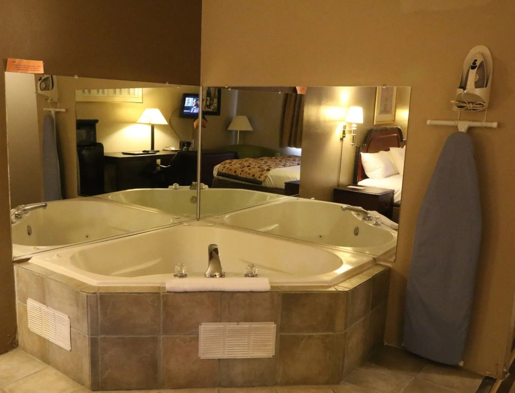 American Elite Inn