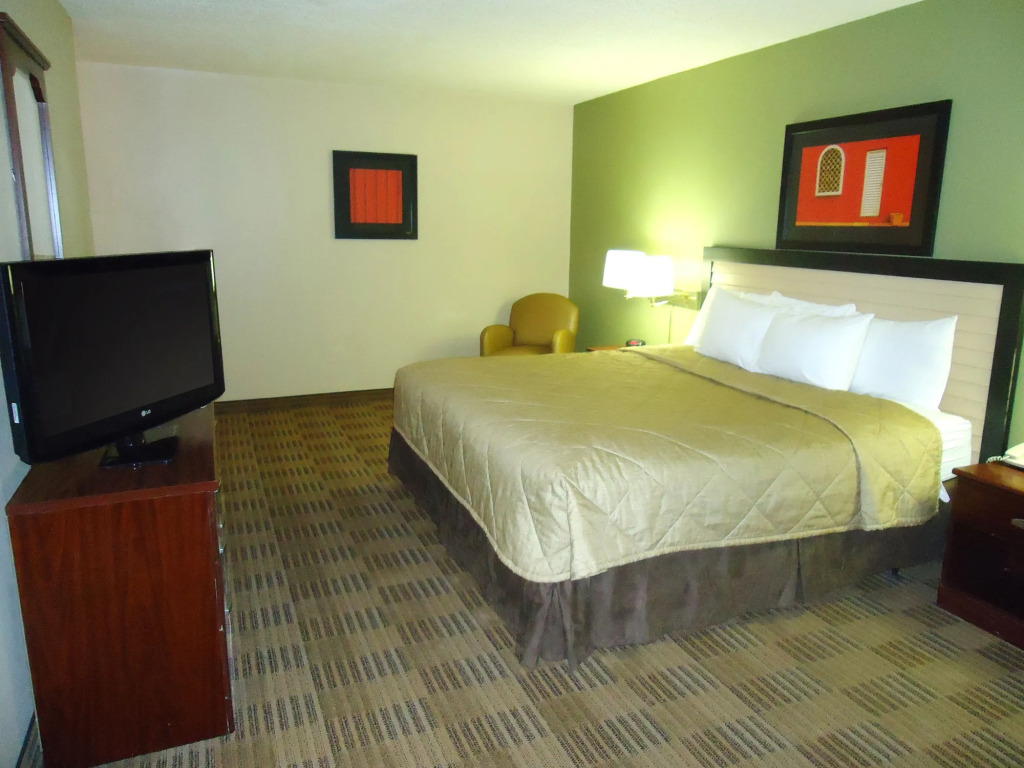 Extended Stay America Select Suites - Greensboro - Wendover Ave - Big Tree Way
