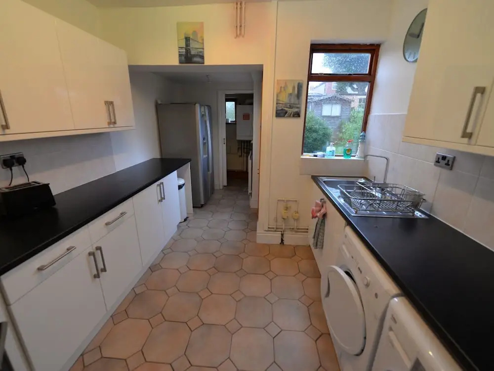 Swanky Family Holiday Home in Coventry near Live Escape Room