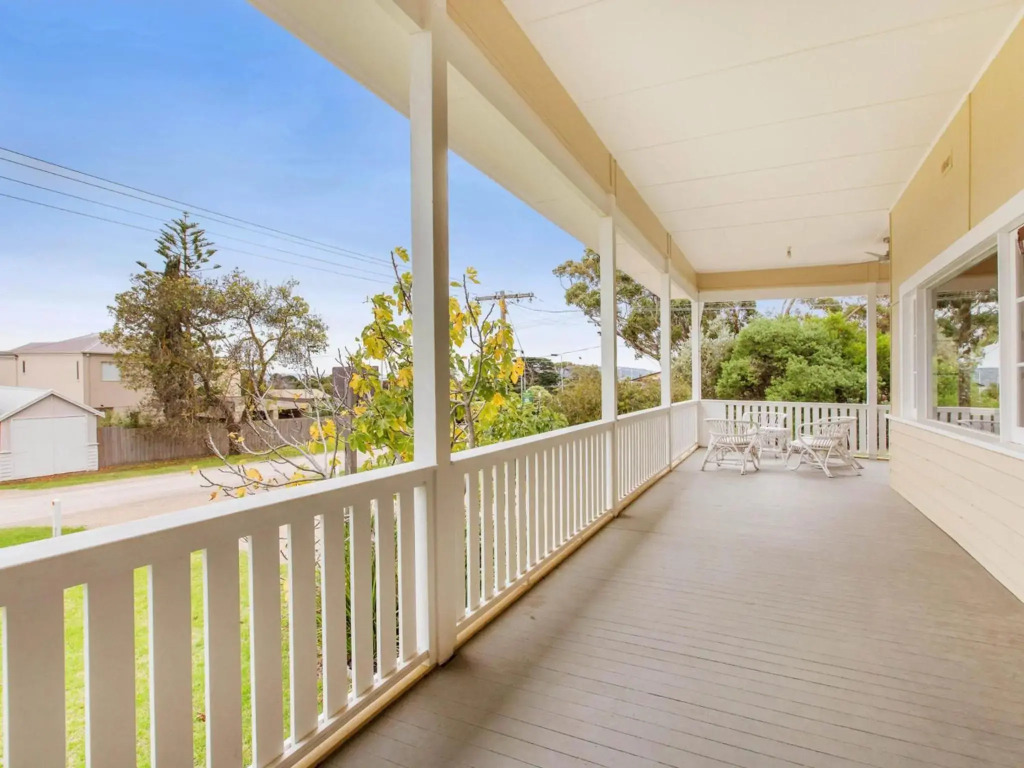 BEACHSIDE GETAWAY DROMANA