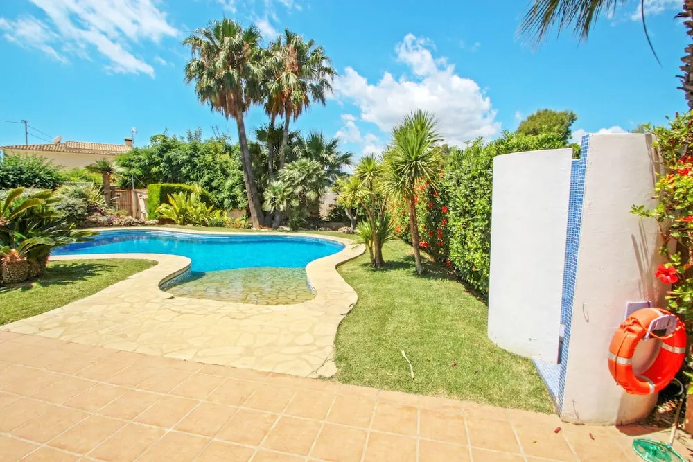 Ana y Paco - pretty holiday property with private pool in Benissa