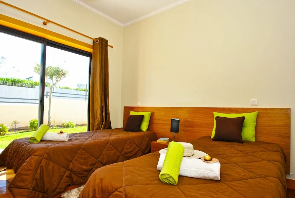 Villa Paraty - Piscina e BBQ, perto da Strip - Albufeira