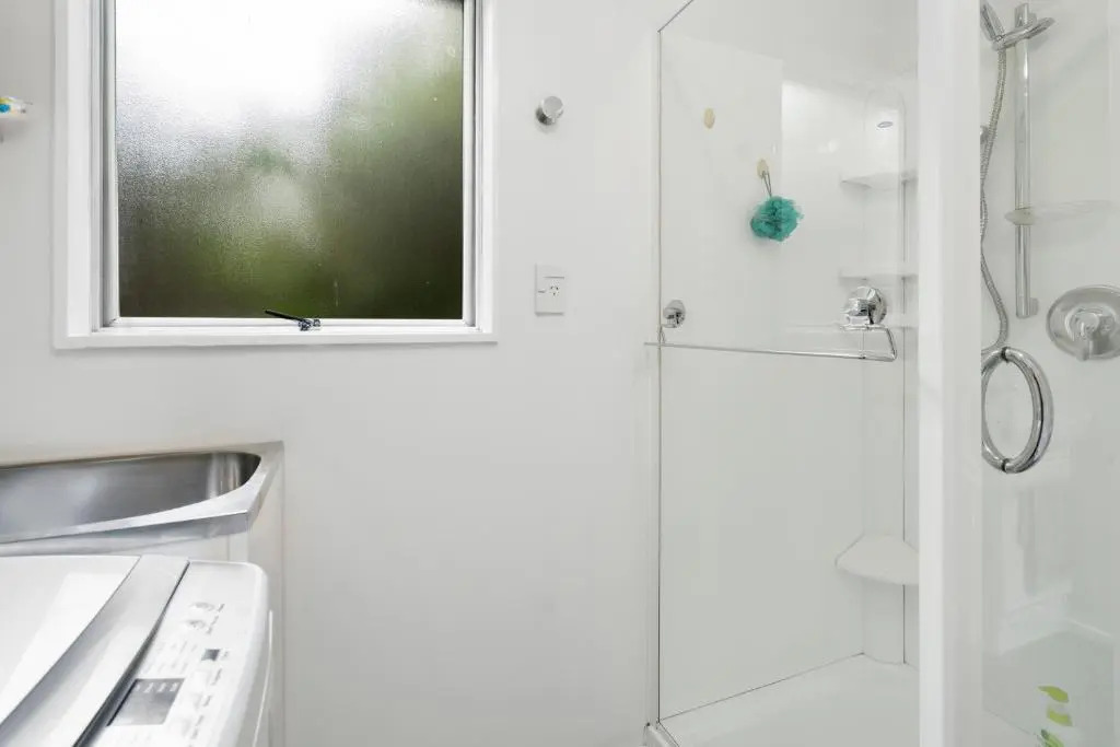 The Wee Blue Bach - Waikanae Beach Holiday Home