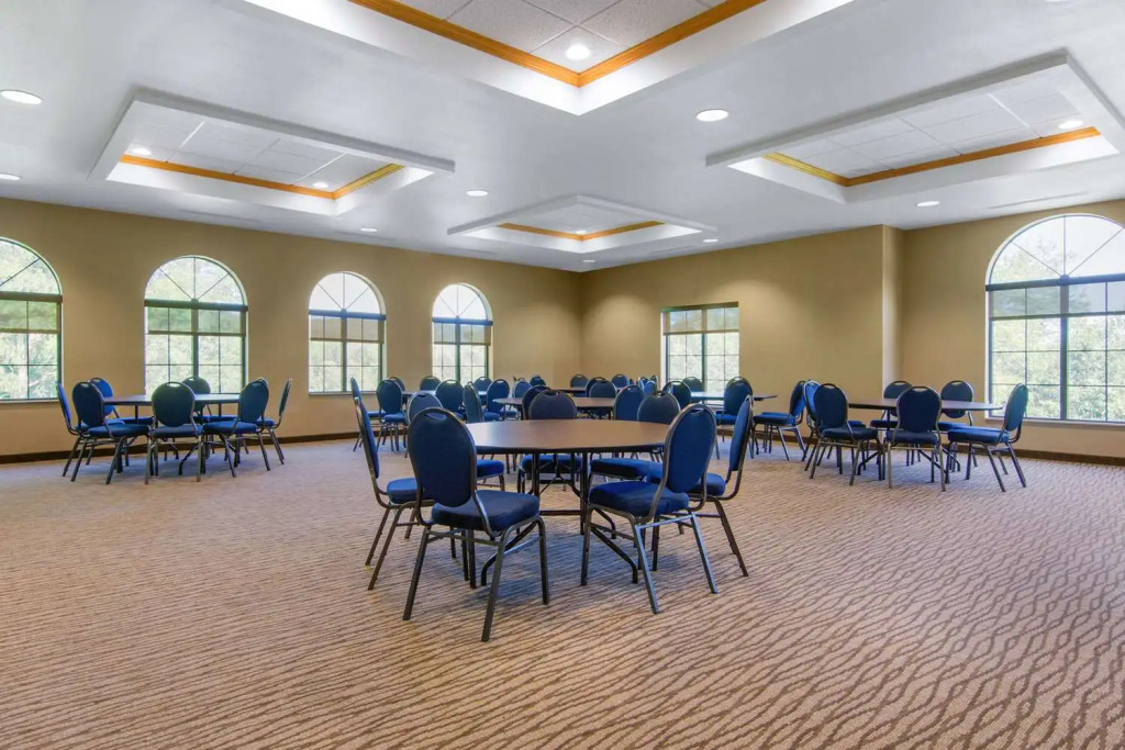 Howard Johnson Inn and Suites Cooperstown Hartwick
