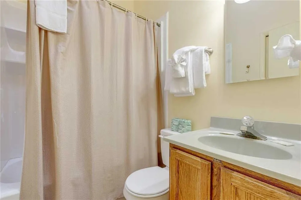 Smoky View Chalet, 2 Bedrooms, Pool Table, Foosball, Pool Access, Sleeps 6