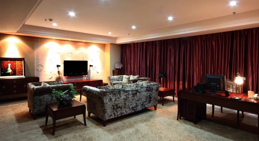 Fengcheng Grand