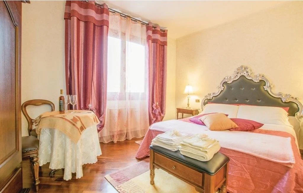 Villa Antique