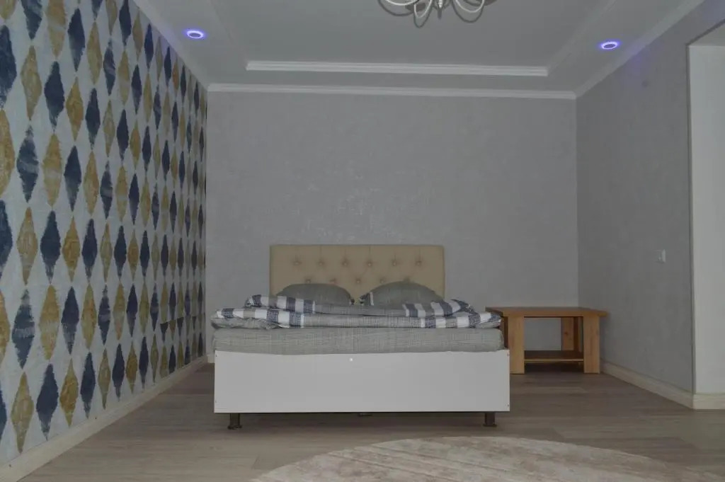 Apartment on Ahunbaev street, 187