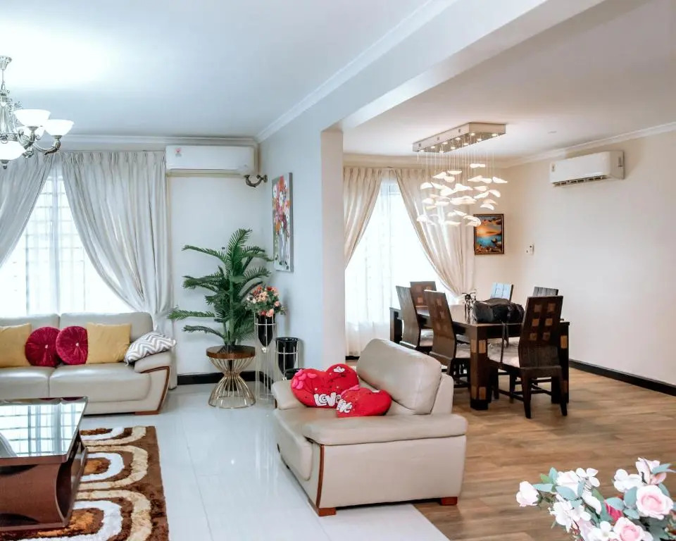 Baldwin Beauty House