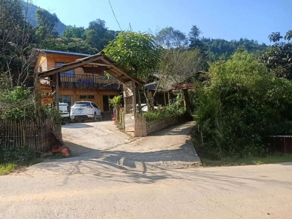 Ta Phin Homestay