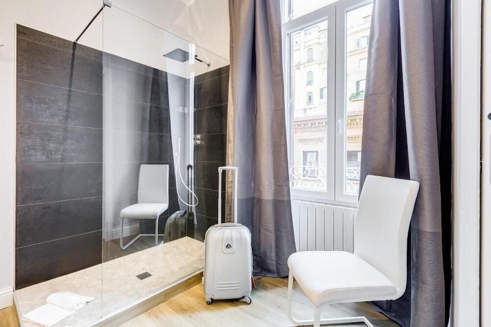 Opera Private Suites by Premium Suites Collection