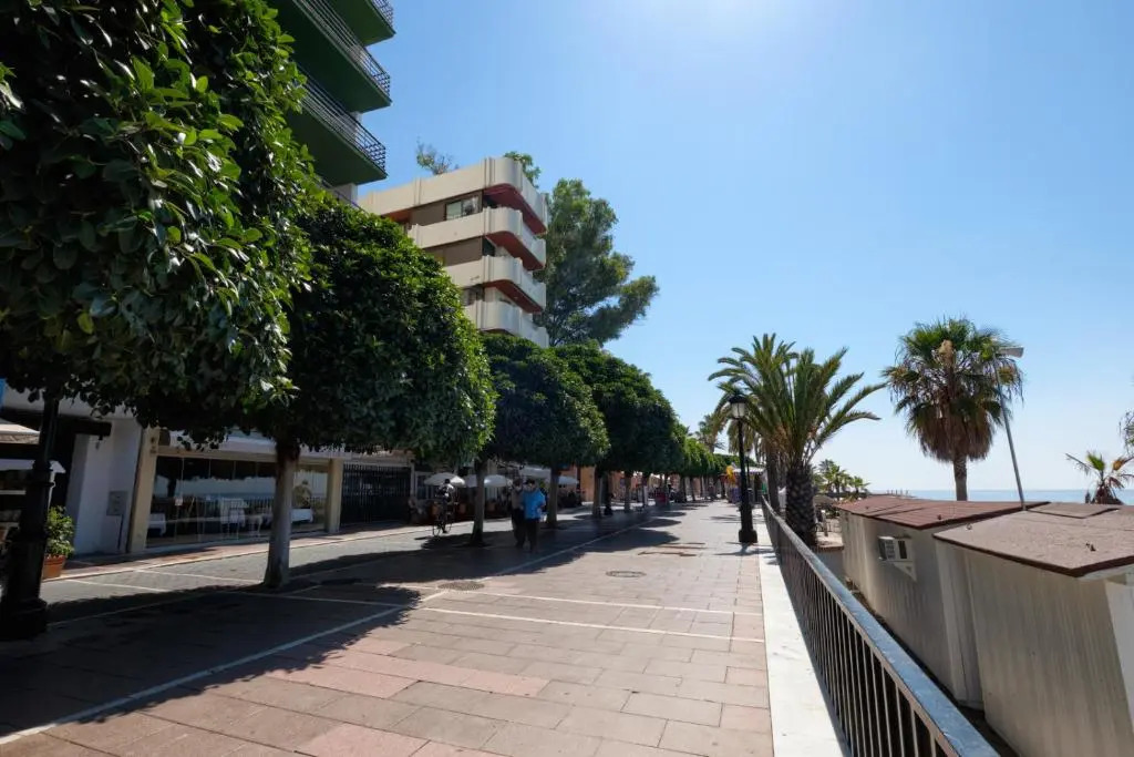 Luxury 3 Bedroom Beach Front Apartment in Marbella